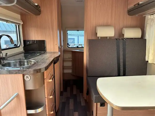 KNAUS Sky Traveller 500